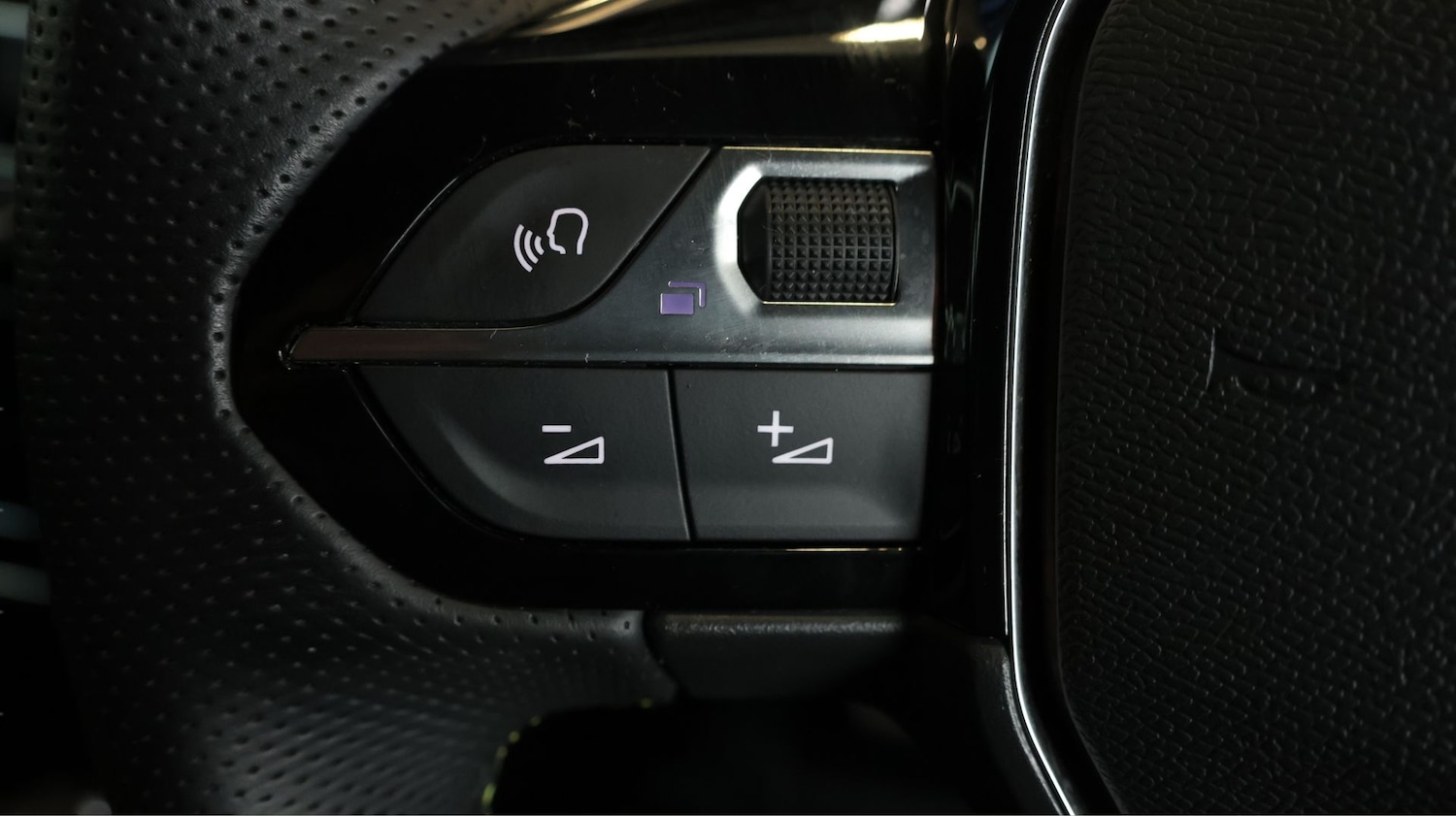 Used Peugeot E-2008 for sale - 77809235: Photo 24