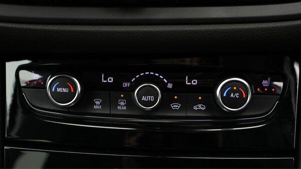 Used Vauxhall Grandland 2023 for sale - 75645893: Photo 17