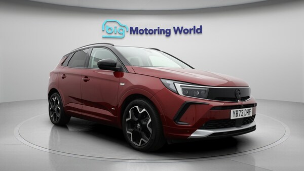 Used Vauxhall Grandland 2023 for sale - 75645893: Photo 2
