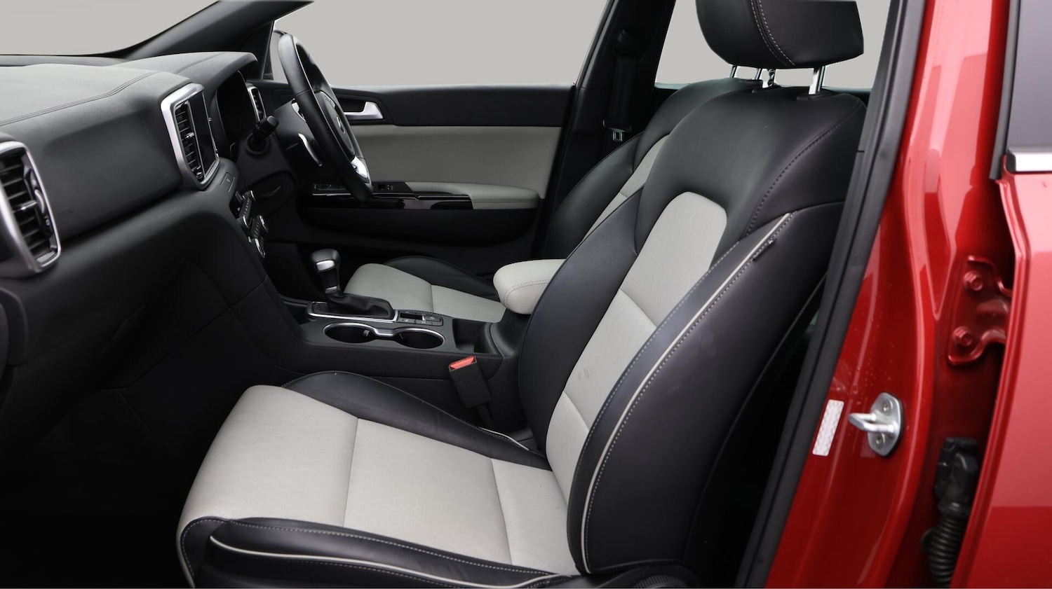 Used Kia Sportage 2021 for sale - 76584560: Photo 15