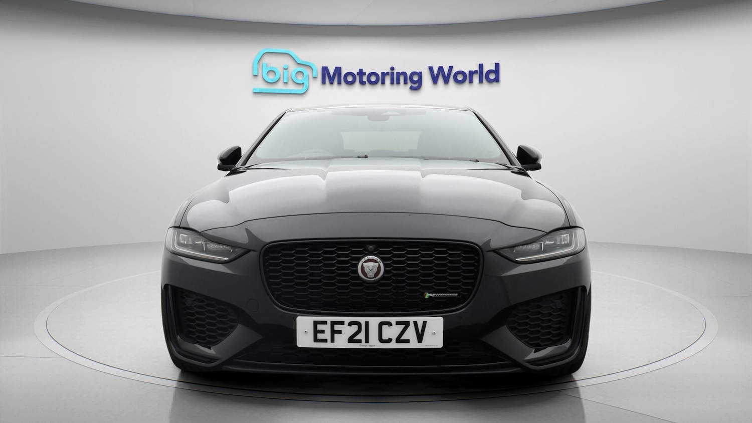 Used Jaguar XE 2021 for sale - 78176289: Photo 2
