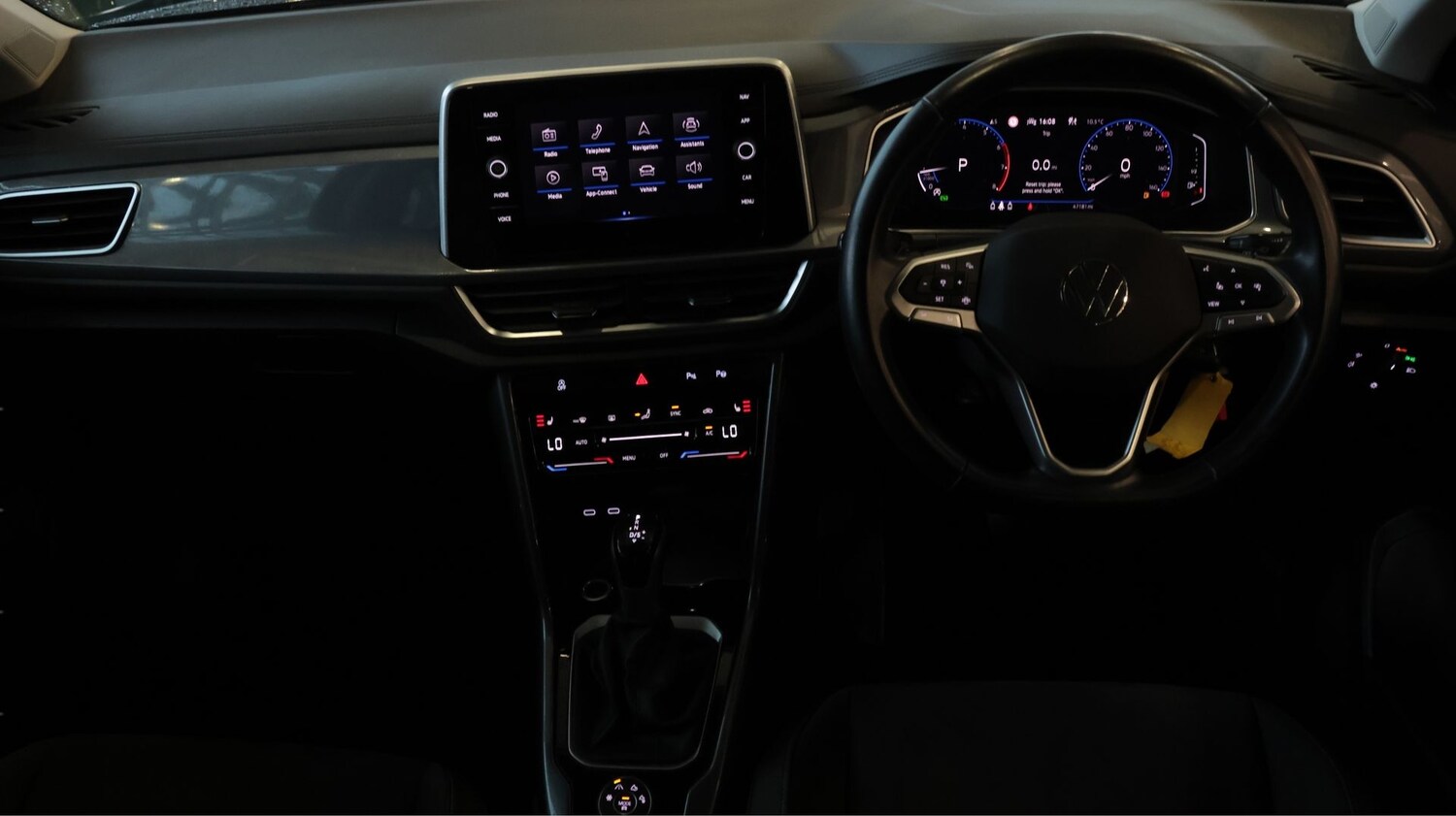 Used Volkswagen T-Roc for sale - 77864636: Photo 13