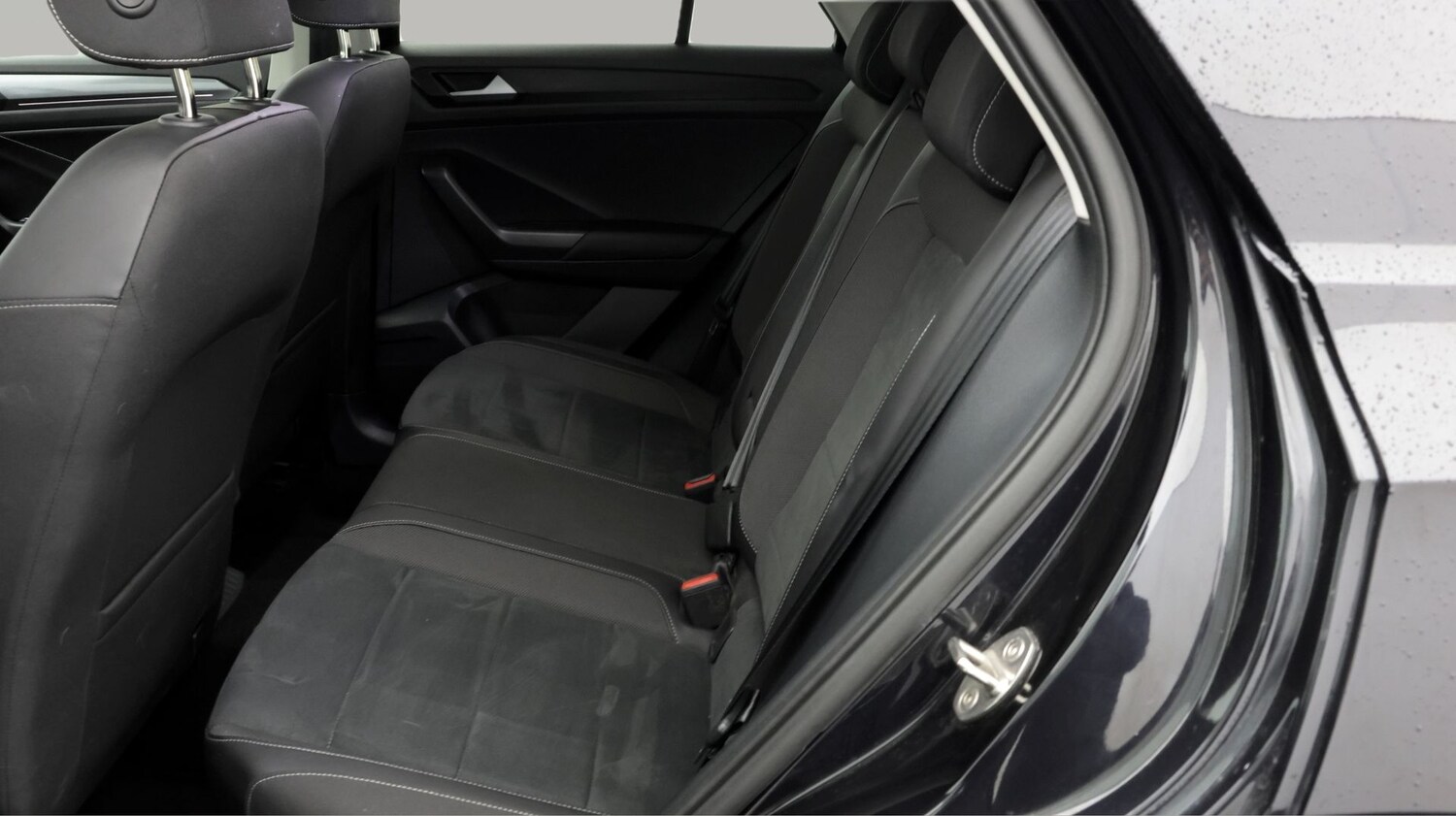 Used Volkswagen T-Roc for sale - 77864636: Photo 16