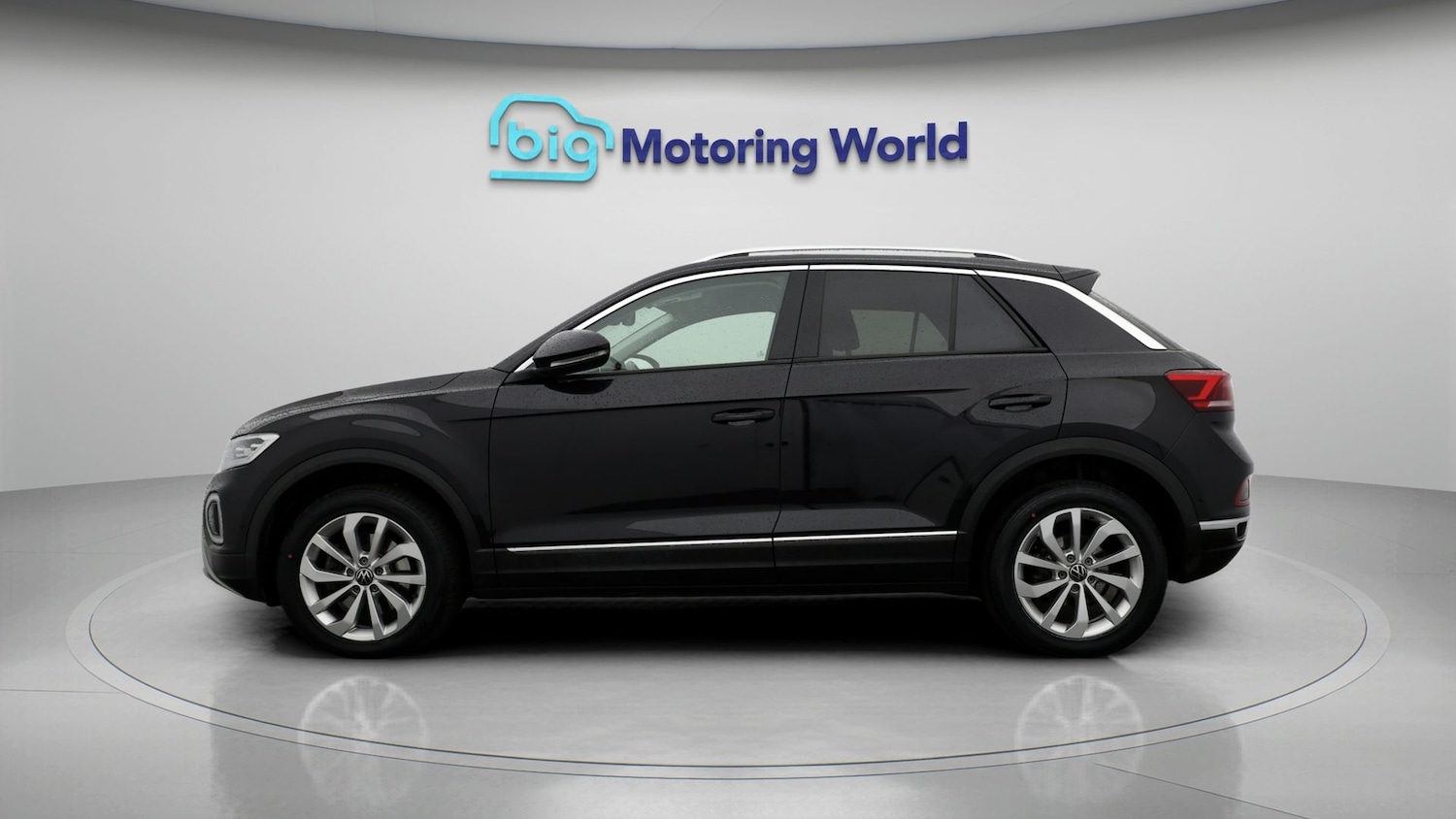 Used Volkswagen T-Roc for sale - 77864636: Photo 4