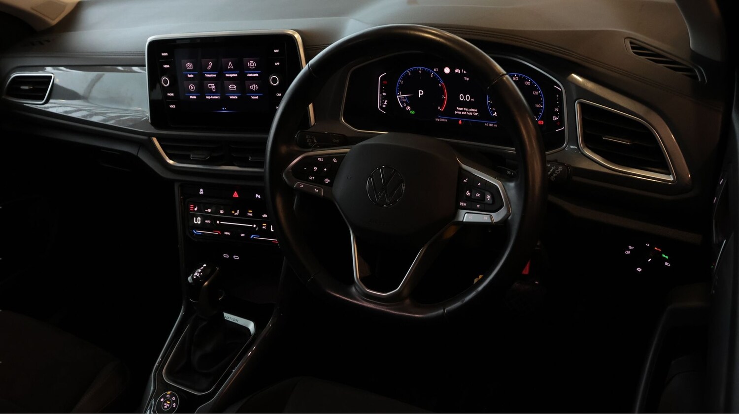 Used Volkswagen T-Roc for sale - 77864636: Photo 9