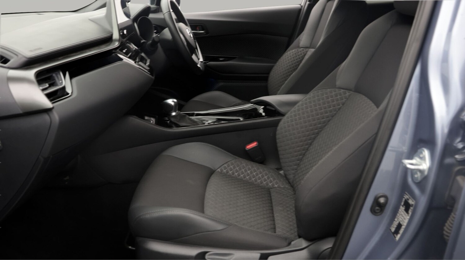 Used Toyota C-HR 2022 for sale - 77619277: Photo 14