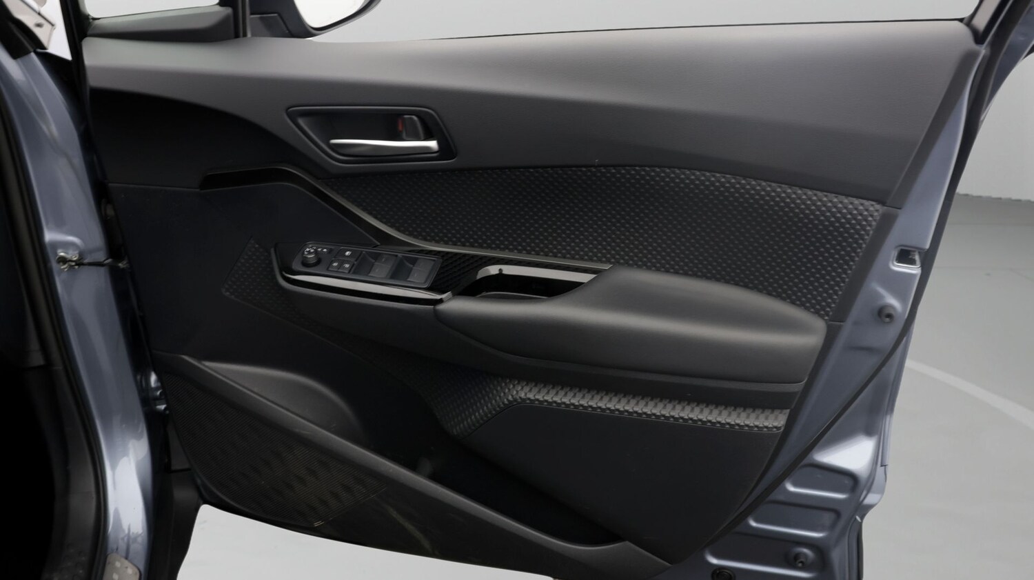 Used Toyota C-HR 2022 for sale - 77619277: Photo 15