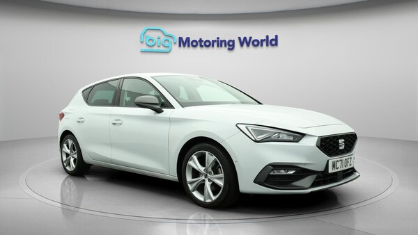 Used SEAT Leon 2021 for sale - 76246940: Photo 2