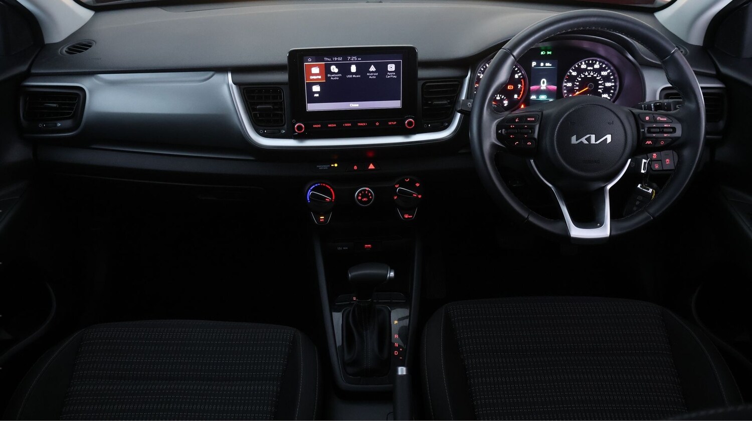 Used Kia Stonic 2023 for sale - 77675891: Photo 12