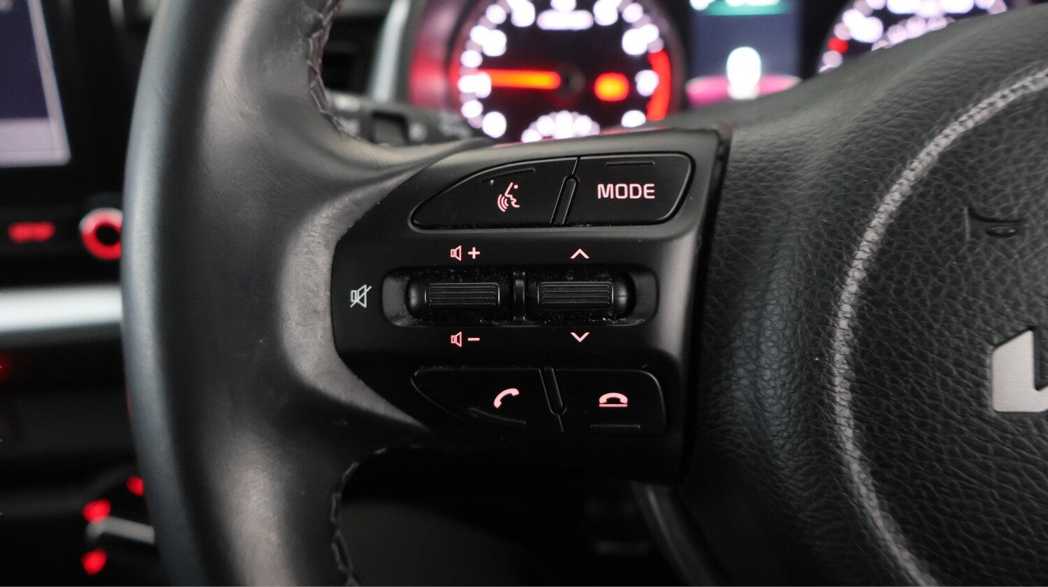 Used Kia Stonic 2023 for sale - 77675891: Photo 20