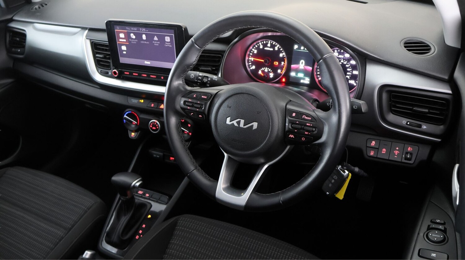 Used Kia Stonic 2023 for sale - 77675891: Photo 9