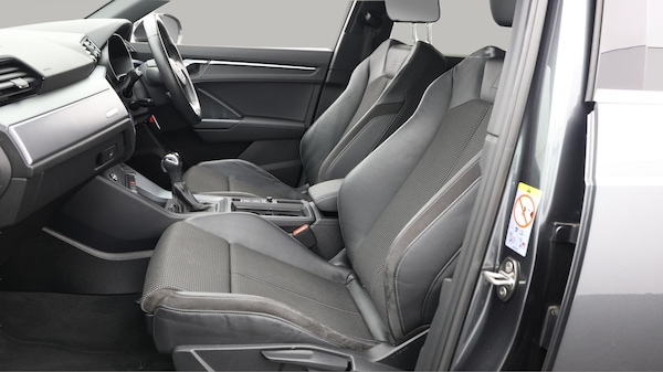 Used Audi Q3 2019 for sale - 75364408: Photo 15