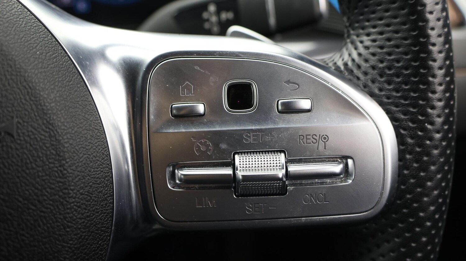 Used Mercedes-Benz EQC 2022 for sale - 76380588: Photo 25