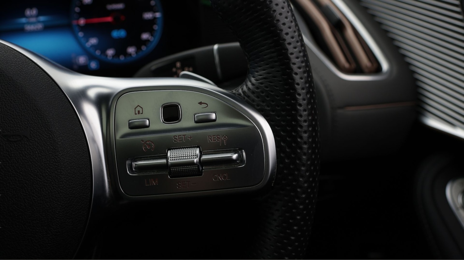 Used Mercedes-Benz EQC 2021 for sale - 77644010: Photo 25