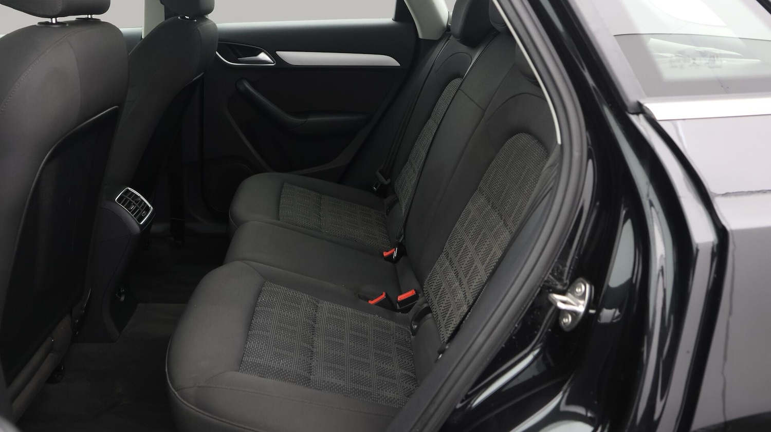 Used Audi Q3 2018 for sale - 76513457: Photo 17