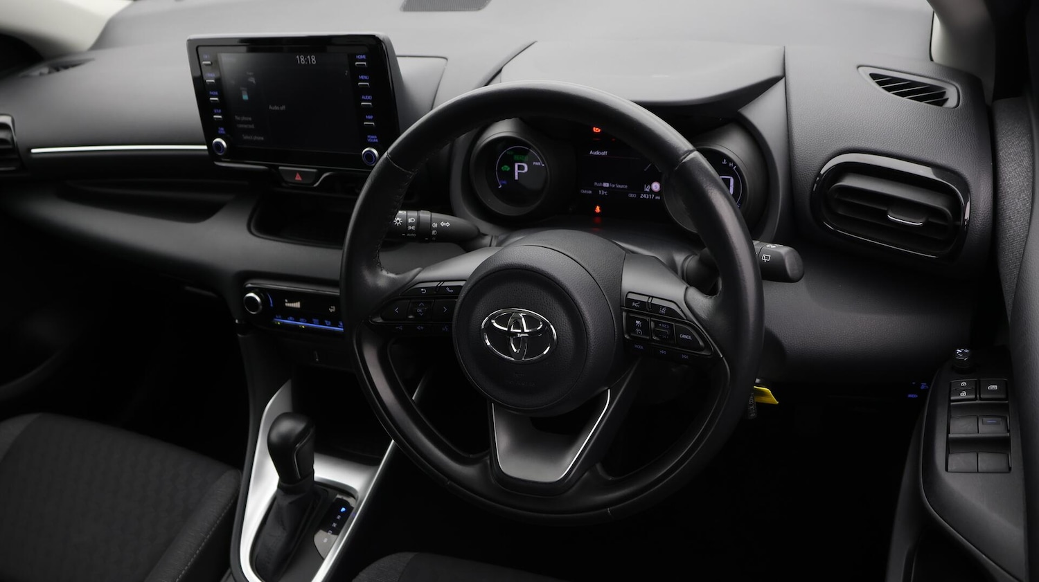 Used Toyota Yaris 2021 for sale - 76084058: Photo 10