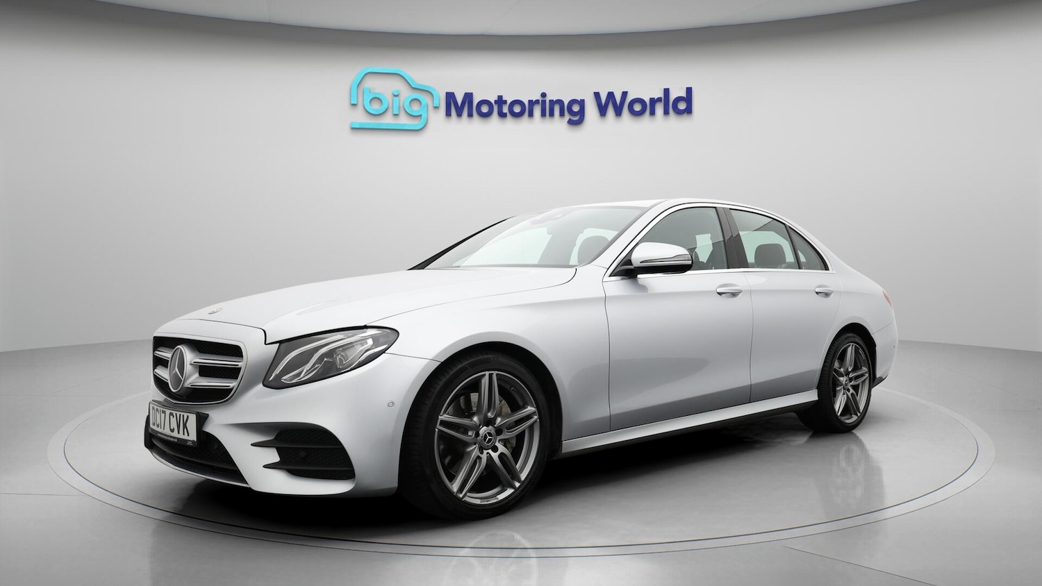 Used Mercedes-Benz E Class for sale - 76485930: Photo 3