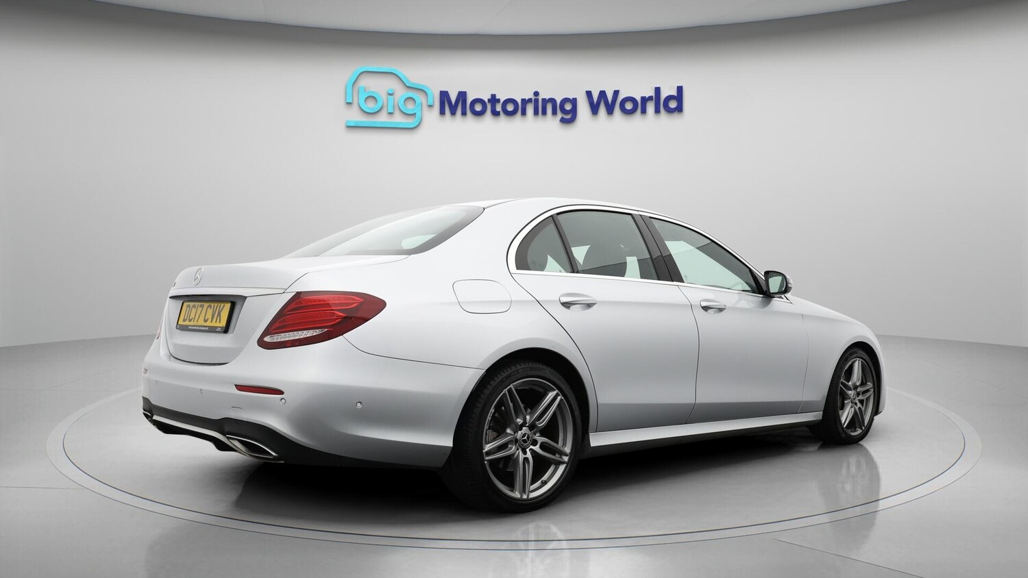 Used Mercedes-Benz E Class for sale - 76485930: Photo 7