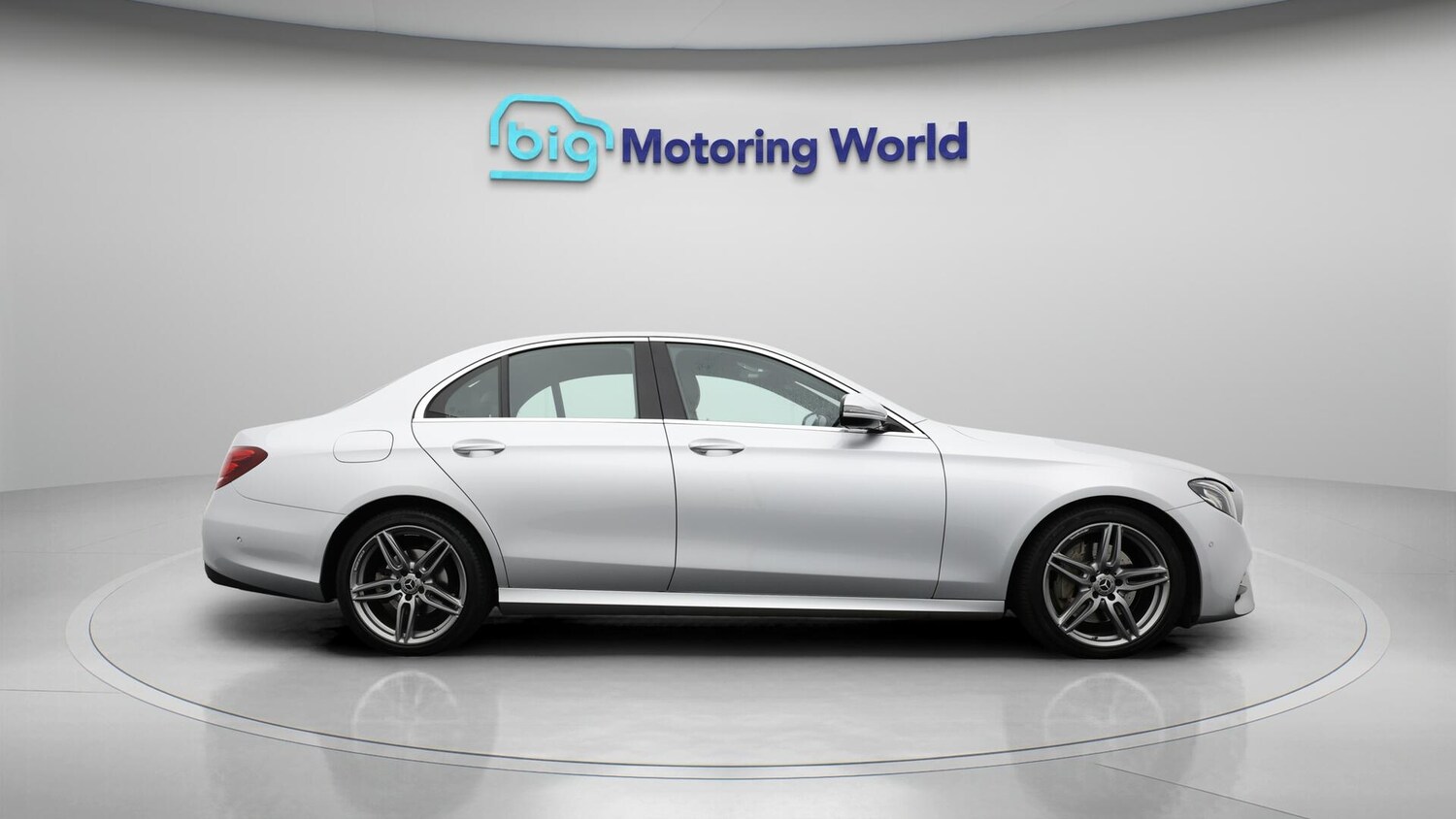 Used Mercedes-Benz E Class for sale - 76485930: Photo 8