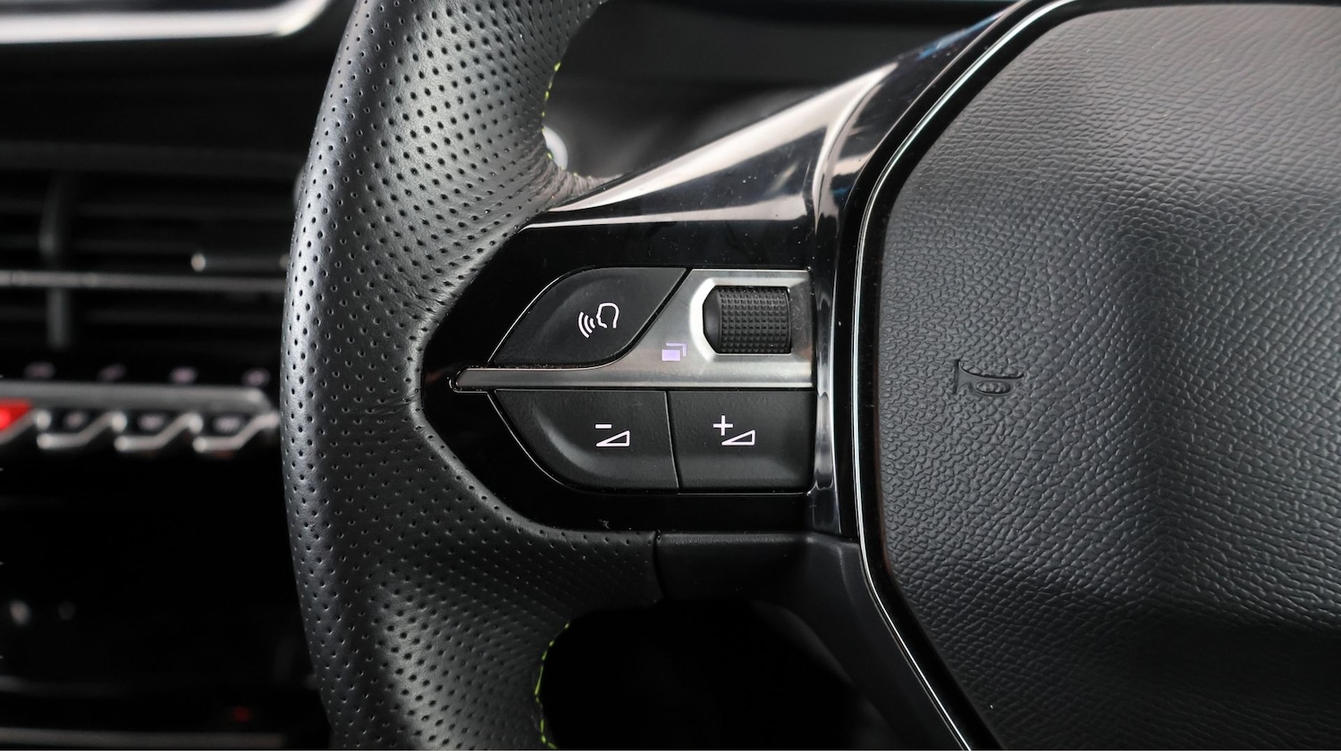 Used Peugeot 208 2023 for sale - 77848181: Photo 22