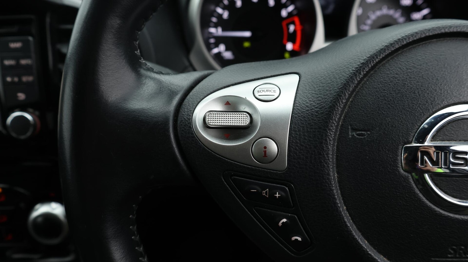 Used Nissan Juke 2018 for sale - 76381352: Photo 22
