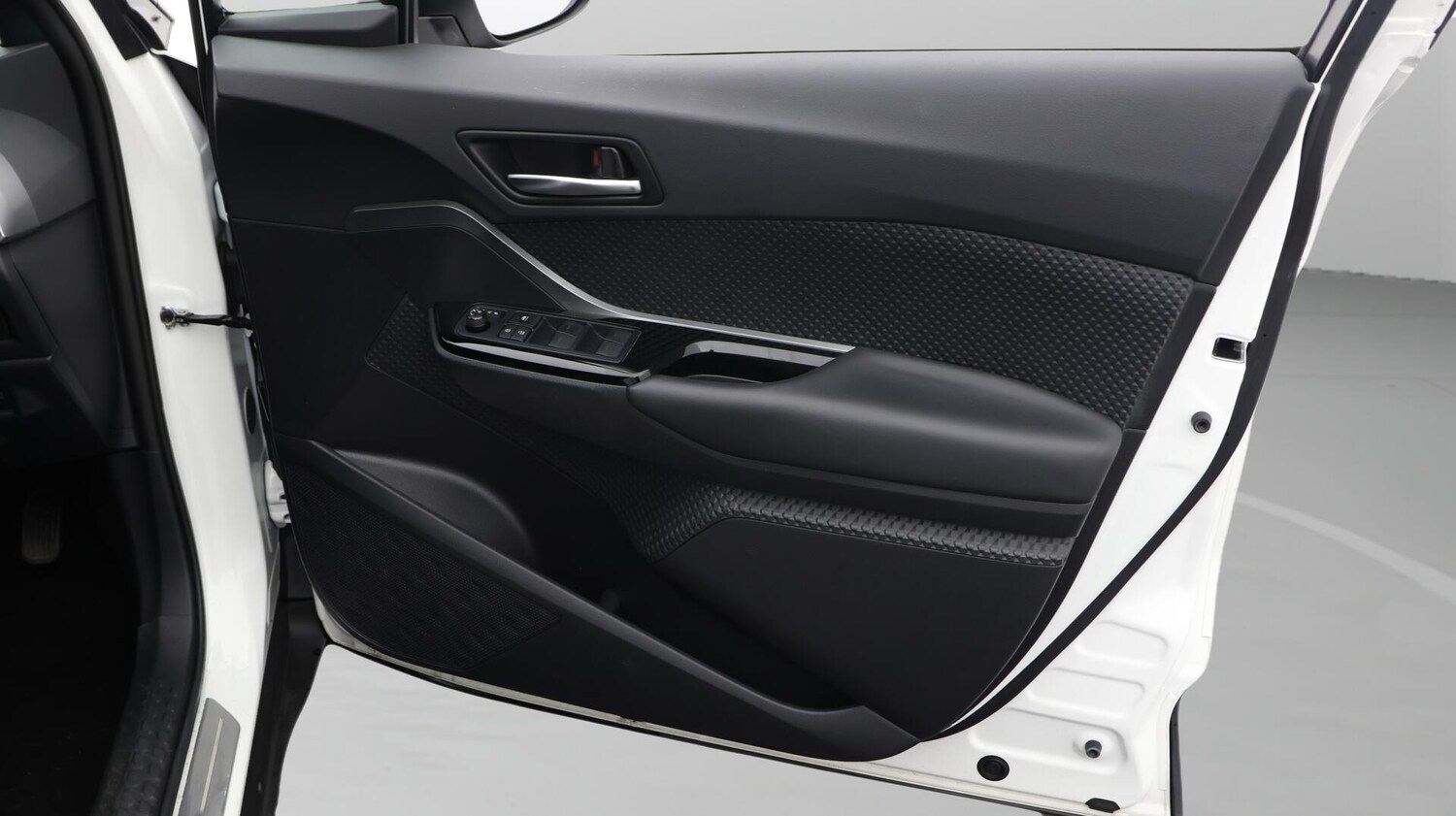 Used Toyota C-HR 2022 for sale - 76399020: Photo 16