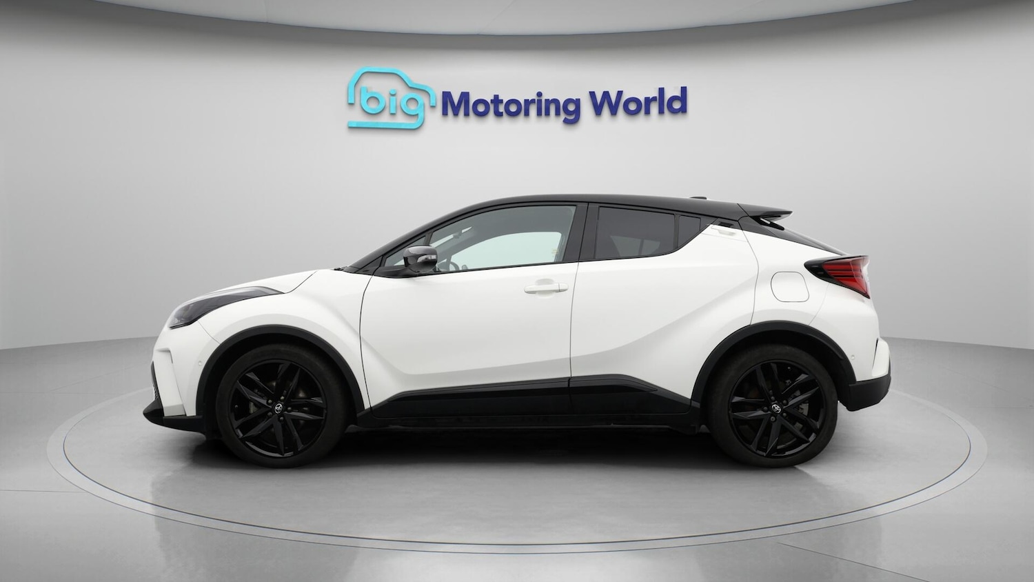 Used Toyota C-HR 2022 for sale - 76399020: Photo 5