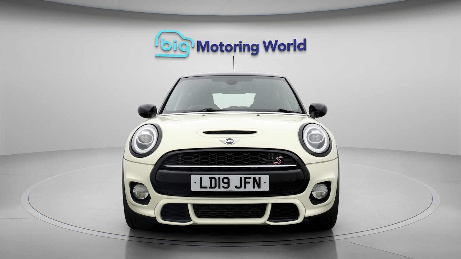 Used MINI Hatch 2019 for sale - 77736085: Photo 2