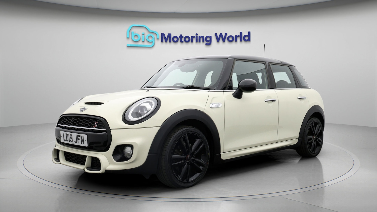 Used MINI Hatch 2019 for sale - 77736085: Photo 3