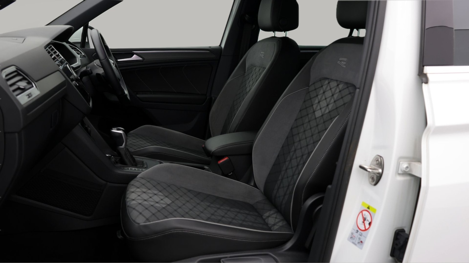 Used Volkswagen Tiguan 2023 for sale - 77954401: Photo 14