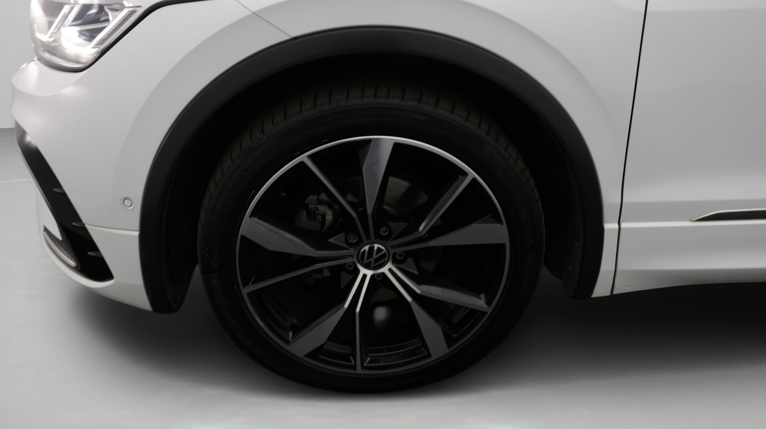 Used Volkswagen Tiguan 2023 for sale - 77954401: Photo 18