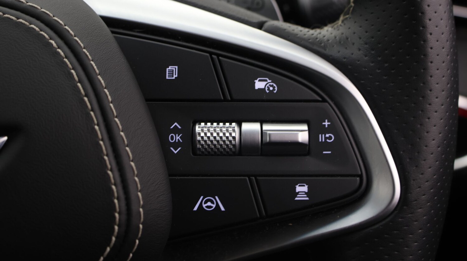 Used Genesis GV70 2023 for sale - 77207287: Photo 24