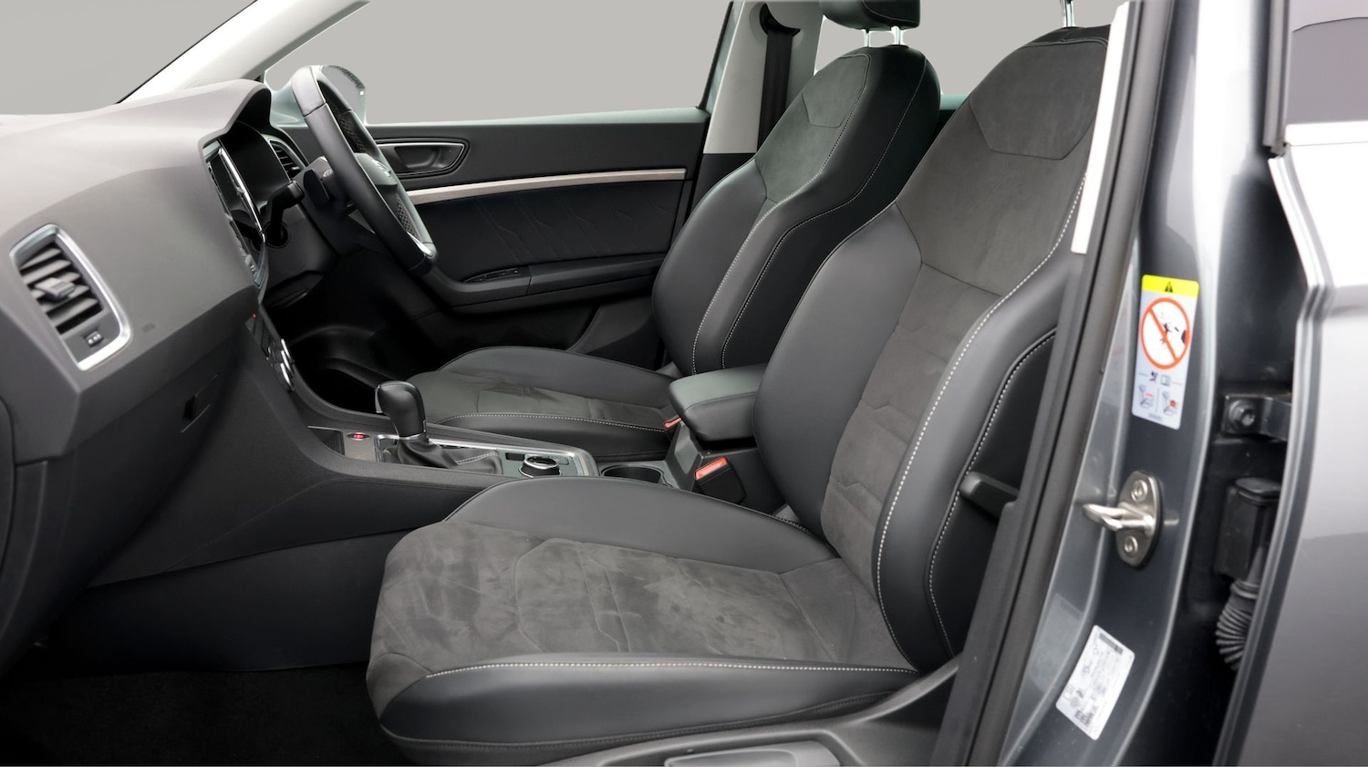 Used Mercedes-Benz C Class 2020 for sale - 77878100: Photo 14