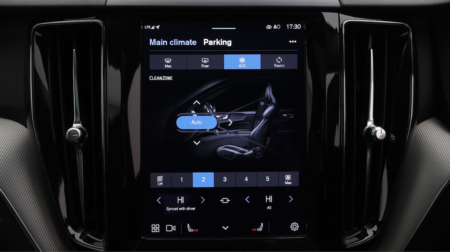 Used Volvo XC60 for sale - 77364176: Photo 12