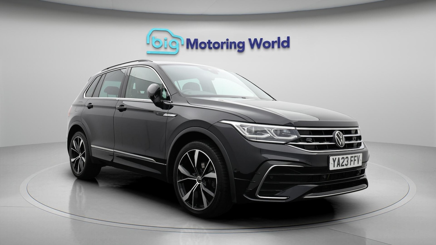Used Volkswagen Tiguan for sale - 76728355: Photo 2