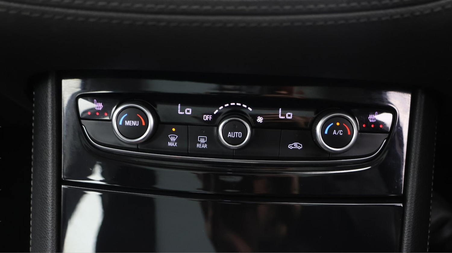 Used Vauxhall Grandland X 2018 for sale - 76592640: Photo 13