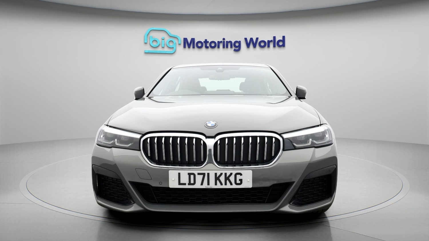 Used BMW 5 Series 2021 for sale - 77182216: Photo 2