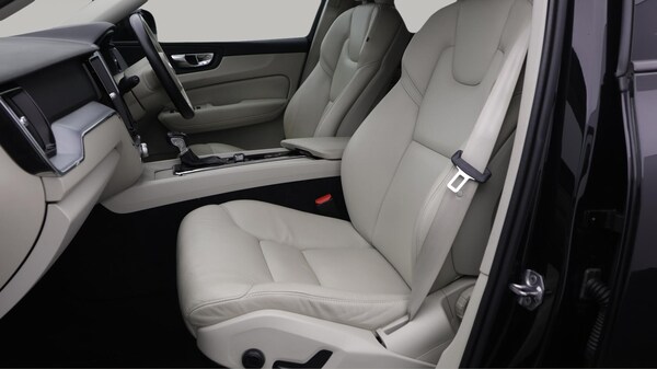 Used Volvo XC60 2018 for sale - 76201295: Photo 15