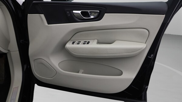 Used Volvo XC60 2018 for sale - 76201295: Photo 16