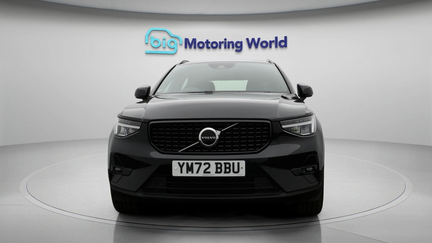 Used Volvo XC40 2023 for sale - 77841680: Photo 2