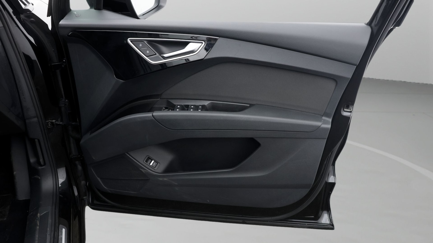 Used Audi Q4 e-tron 2023 for sale - 77968952: Photo 15