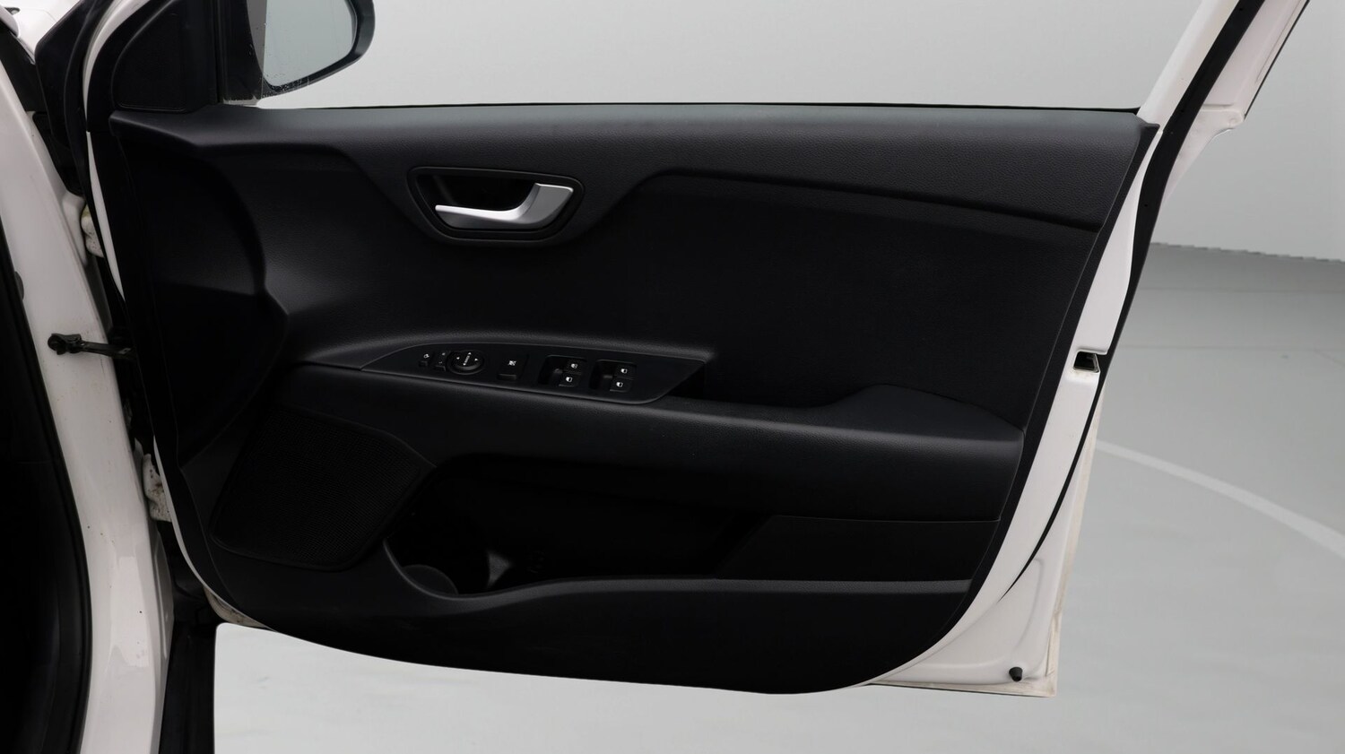 Used Kia Stonic for sale - 78186353: Photo 15