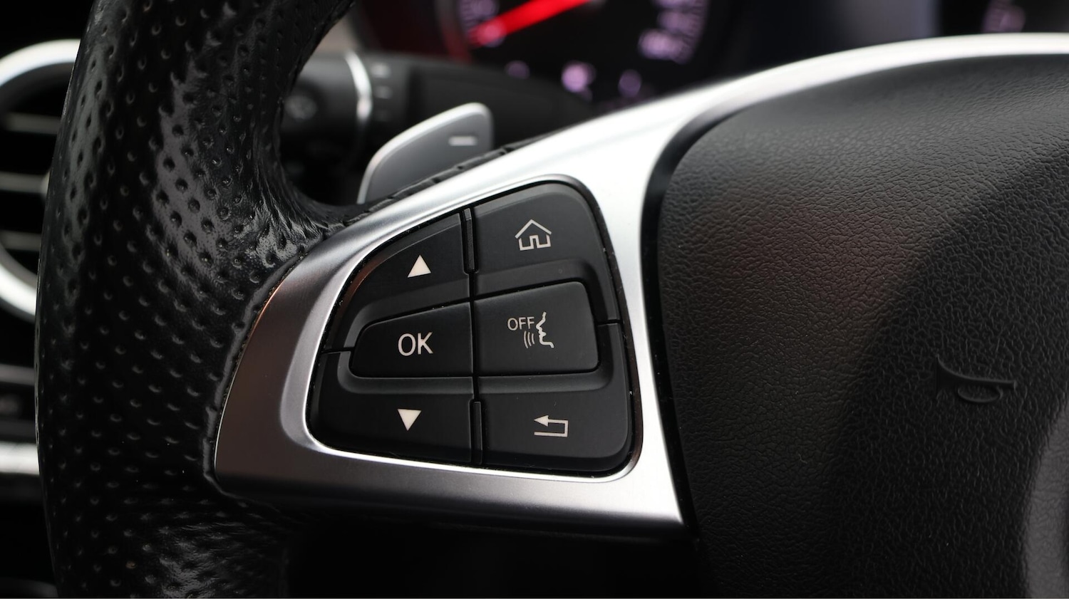 Used Mercedes-Benz C Class 2018 for sale - 76398005: Photo 24