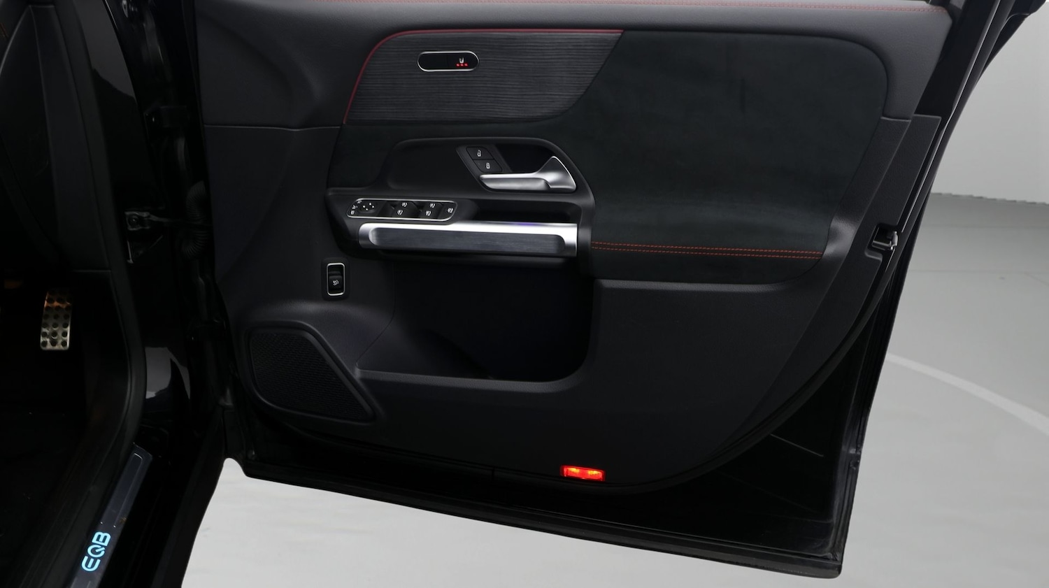 Used Mercedes-Benz EQB 2023 for sale - 77136771: Photo 15