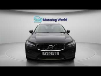 Used Volvo V60 2020 for sale - 75127106: Photo