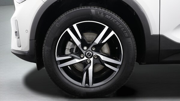 Used Volvo XC40 2023 for sale - 75351125: Photo 25