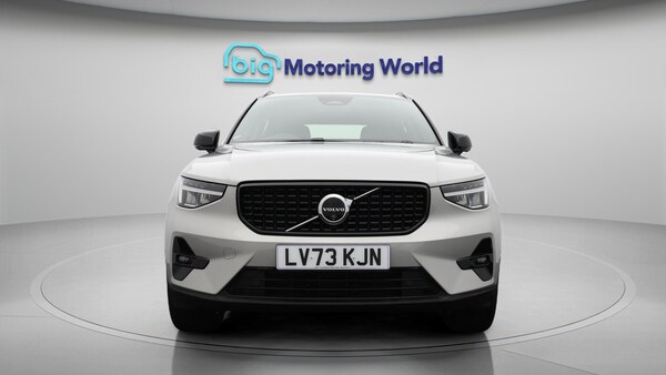 Used Volvo XC40 2023 for sale - 75351125: Photo 3
