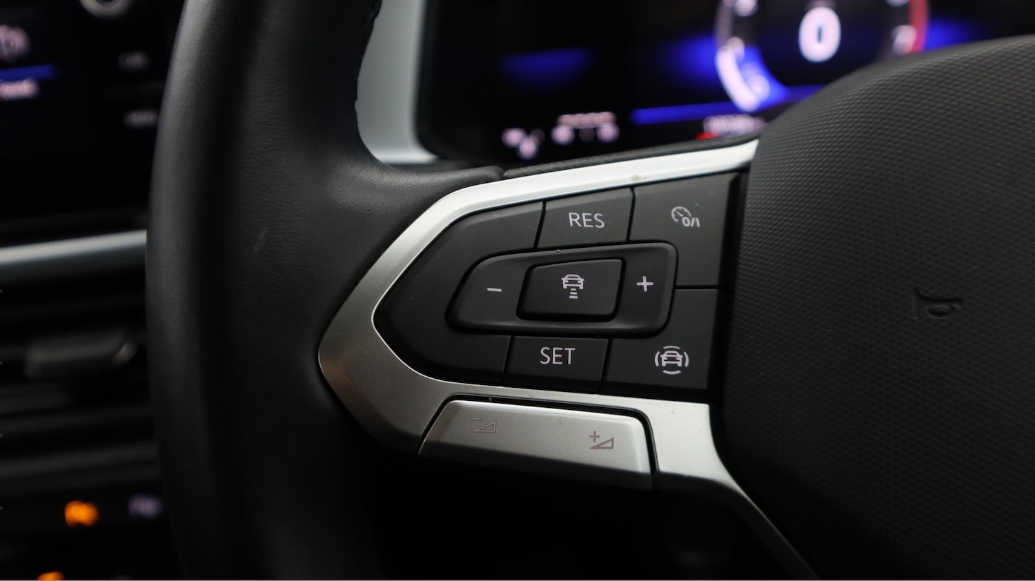 Used Volkswagen T-Roc 2022 for sale - 76561757: Photo 22