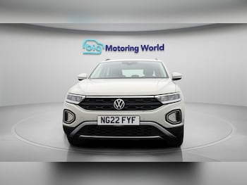 Used Volkswagen T-Roc 2022 for sale - 76561757: Photo