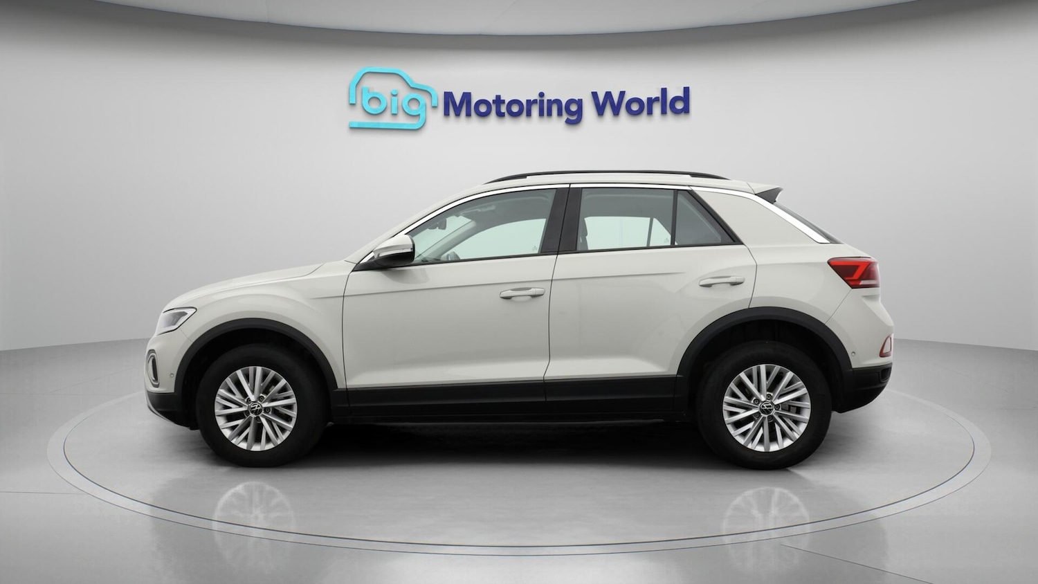 Used Volkswagen T-Roc 2022 for sale - 76561757: Photo 5